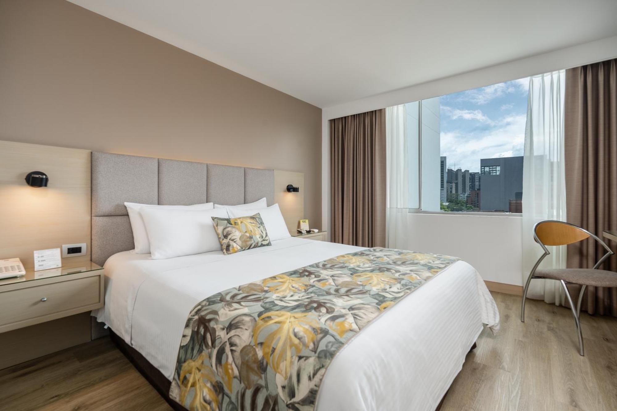 Novelty Suites Hotel Medellin Ngoại thất bức ảnh