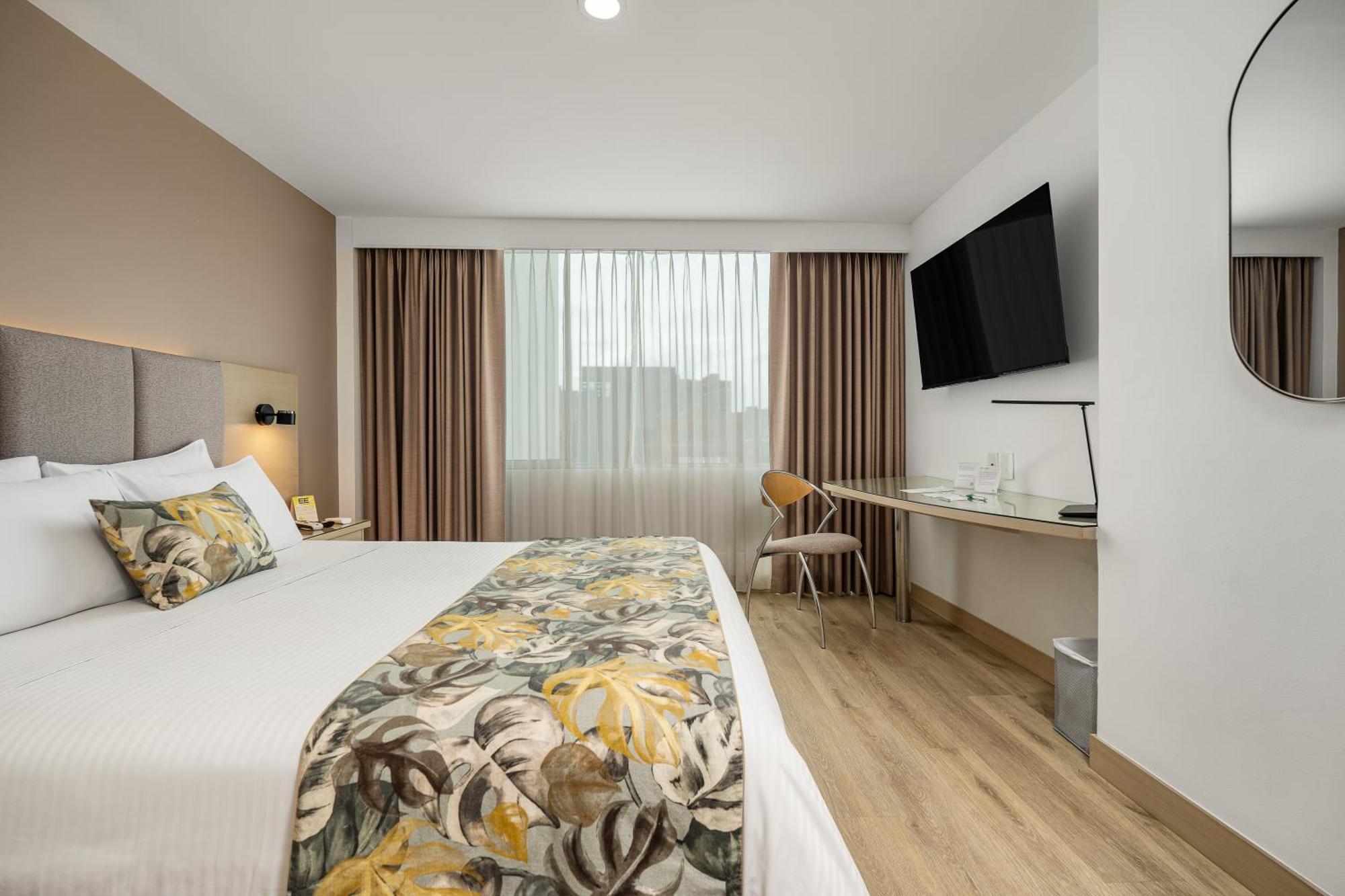 Novelty Suites Hotel Medellin Ngoại thất bức ảnh