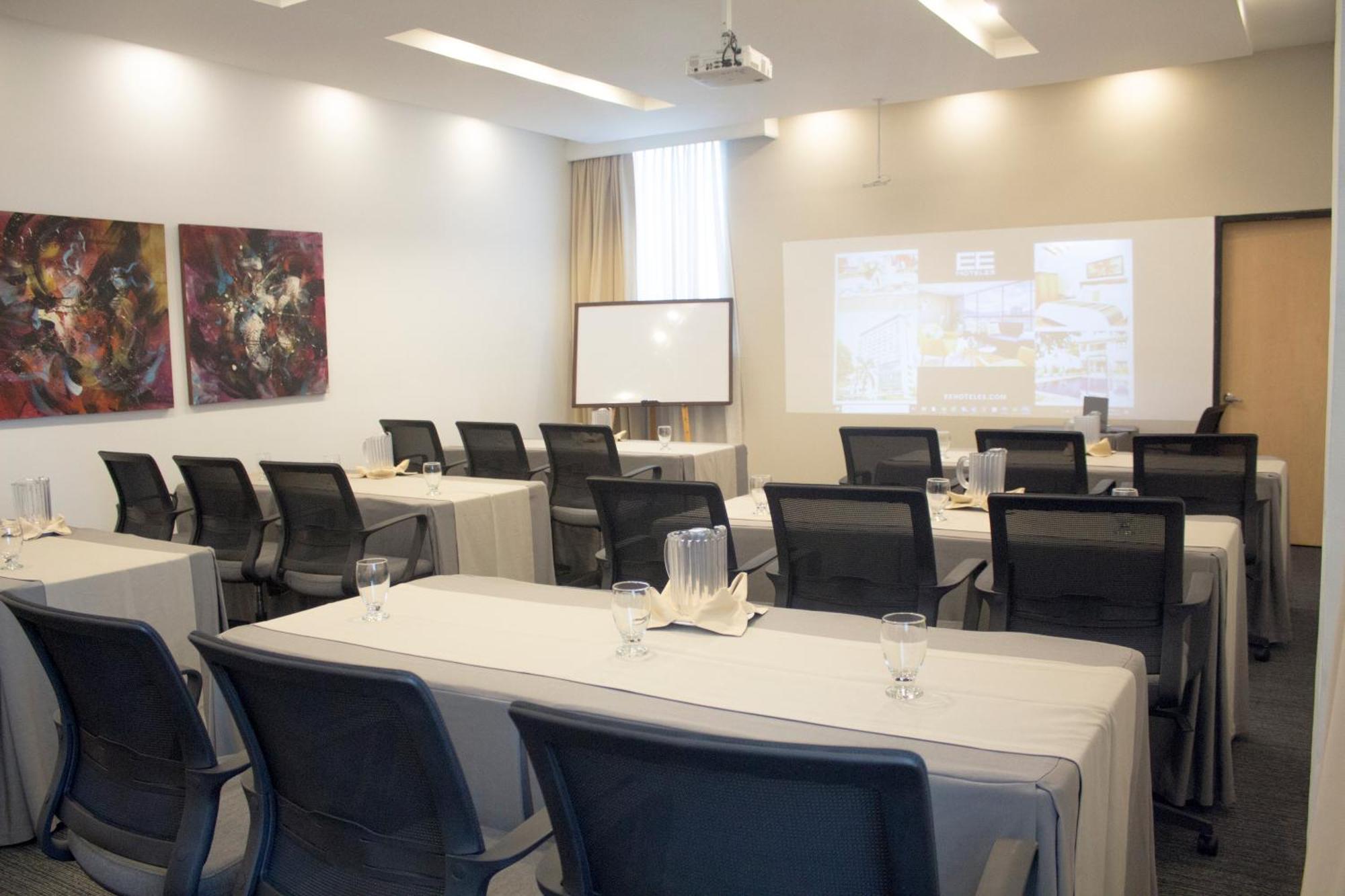 Novelty Suites Hotel Medellin Ngoại thất bức ảnh