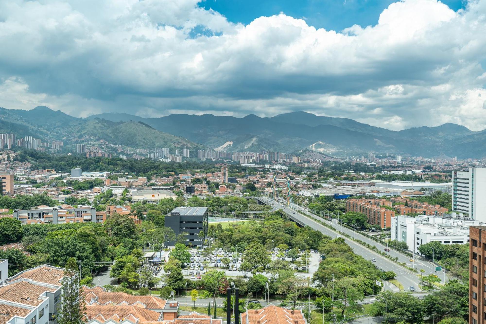 Novelty Suites Hotel Medellin Ngoại thất bức ảnh