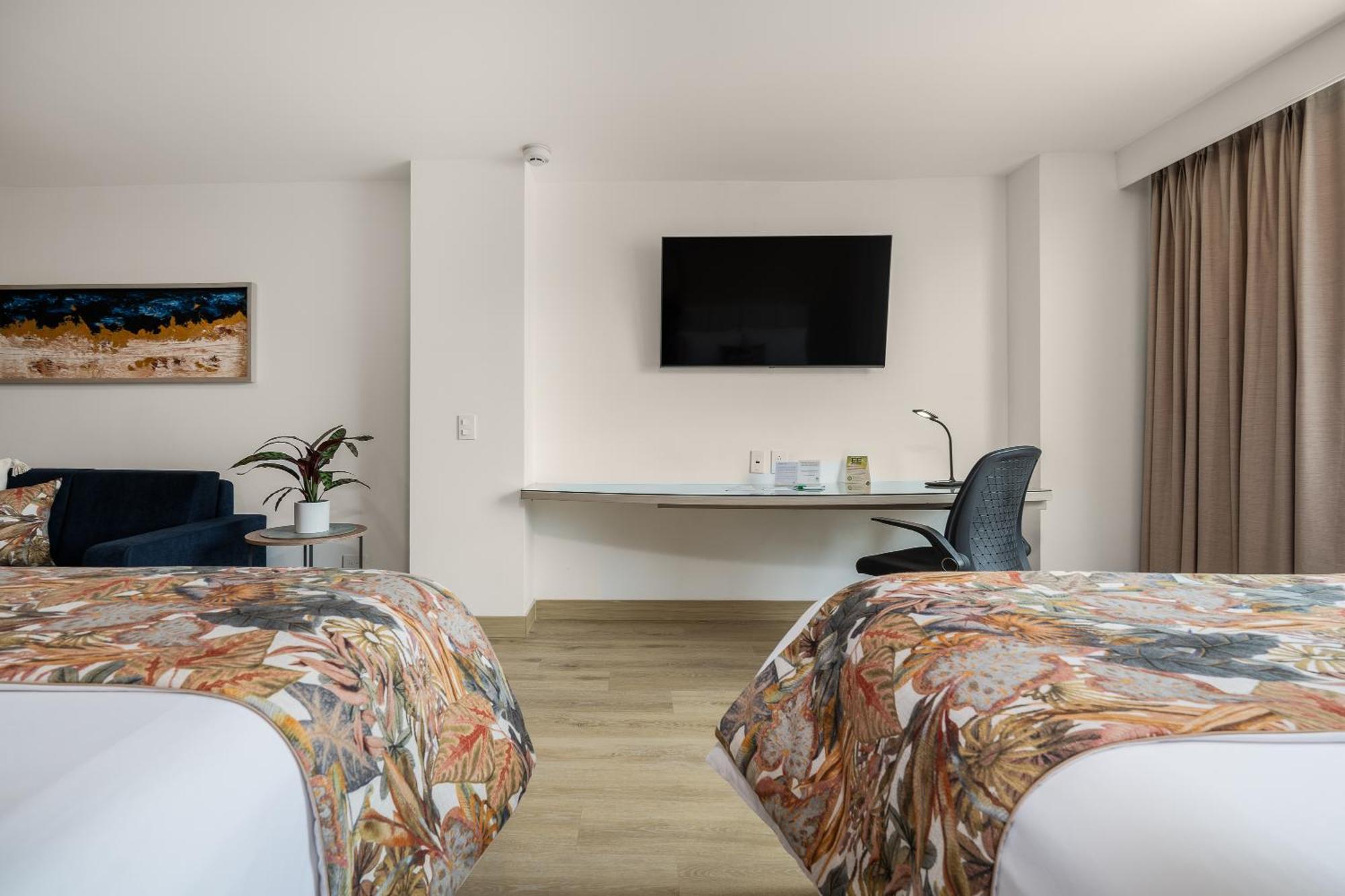 Novelty Suites Hotel Medellin Ngoại thất bức ảnh