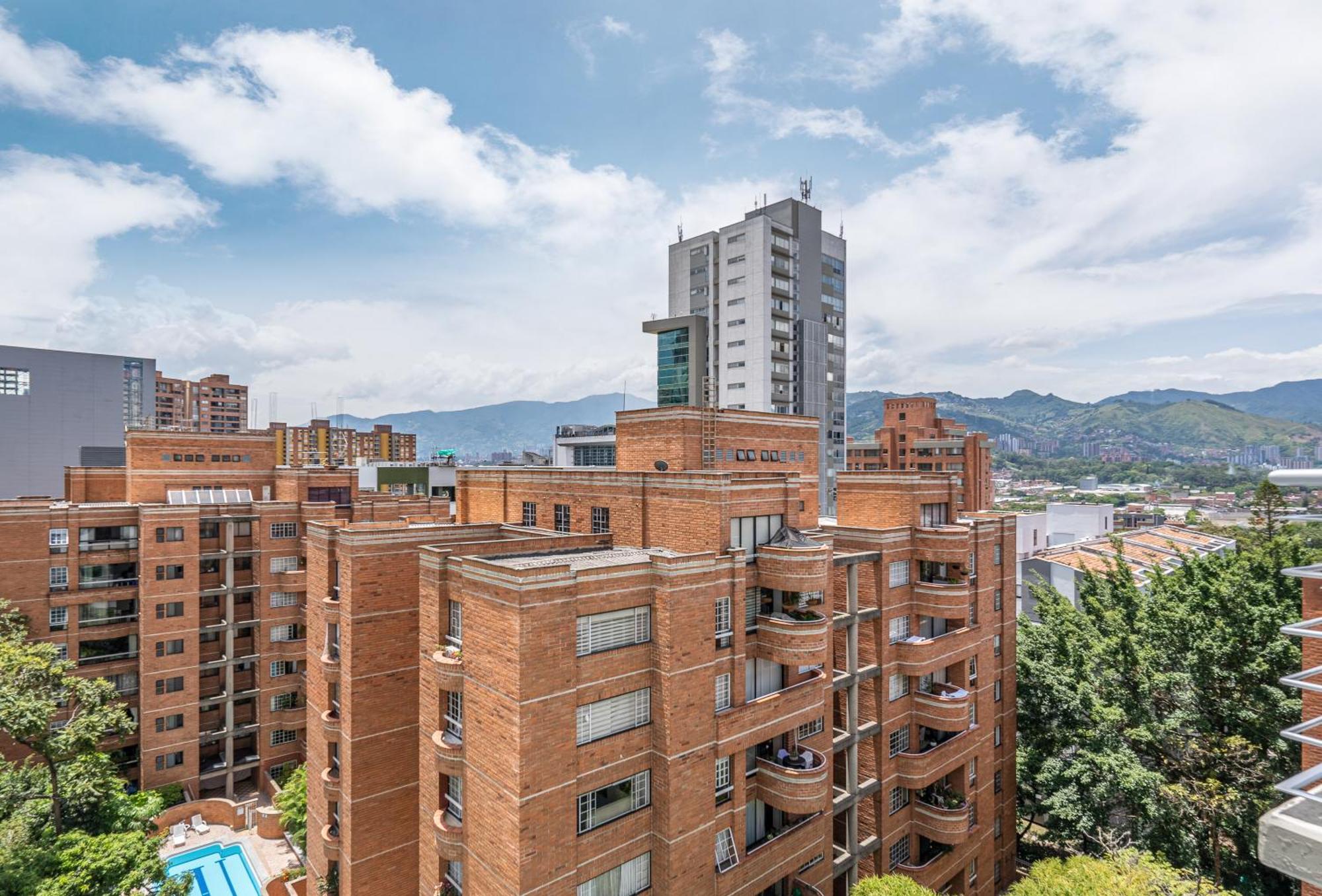 Novelty Suites Hotel Medellin Phòng bức ảnh